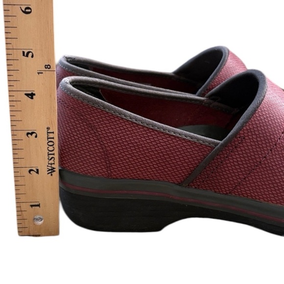 Dansko Volley Clogs Red Burgundy Leather Slip On Comfort Shoes Mules Women’s 41 - Picture 11 of 12